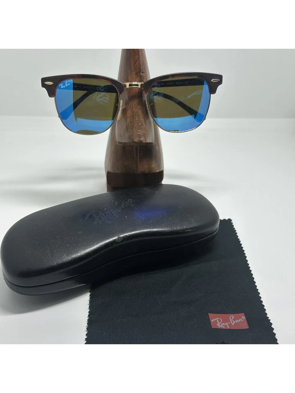 Ray-Ban RB 3016 Clubmaster Classic Sunglasses with Blue Mirrored Lenses